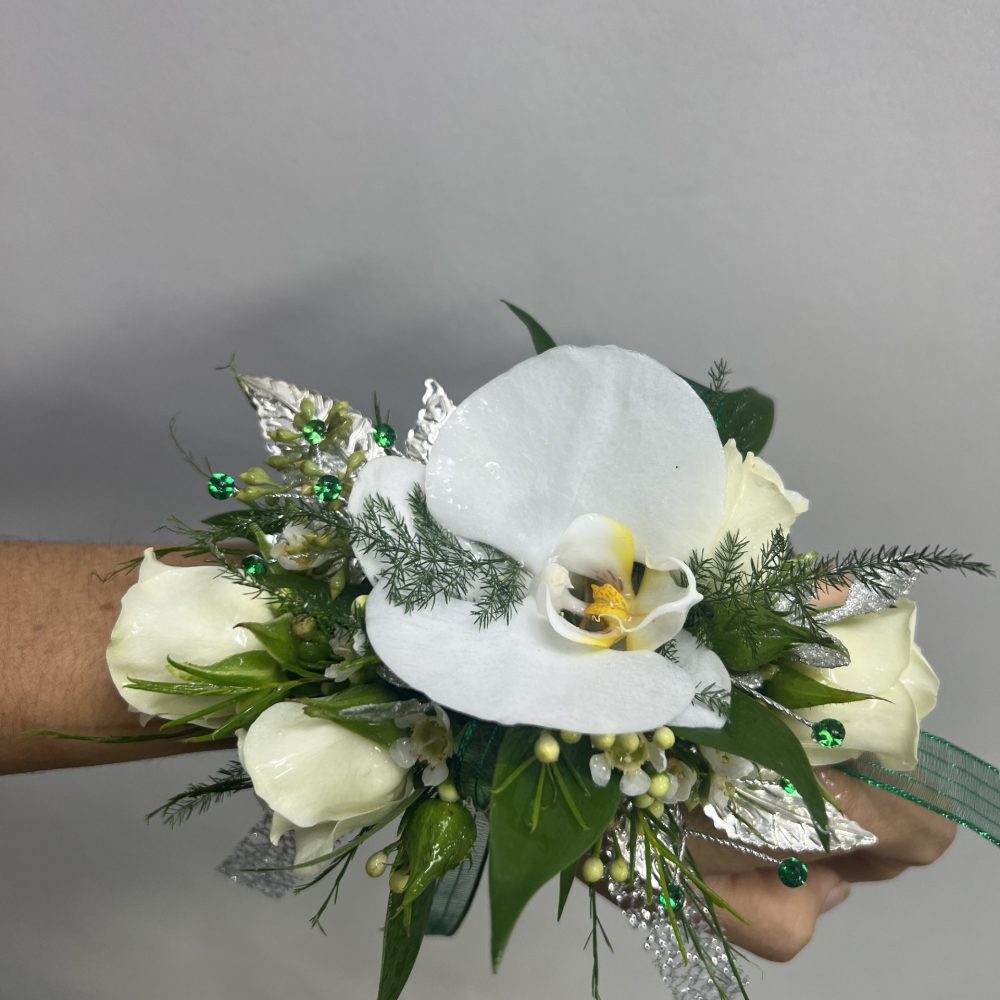 Corsage Seven